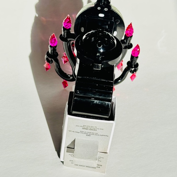 EYEBALL Chandelier Wallflowers Nightlight Plug - Picture 4 of 8